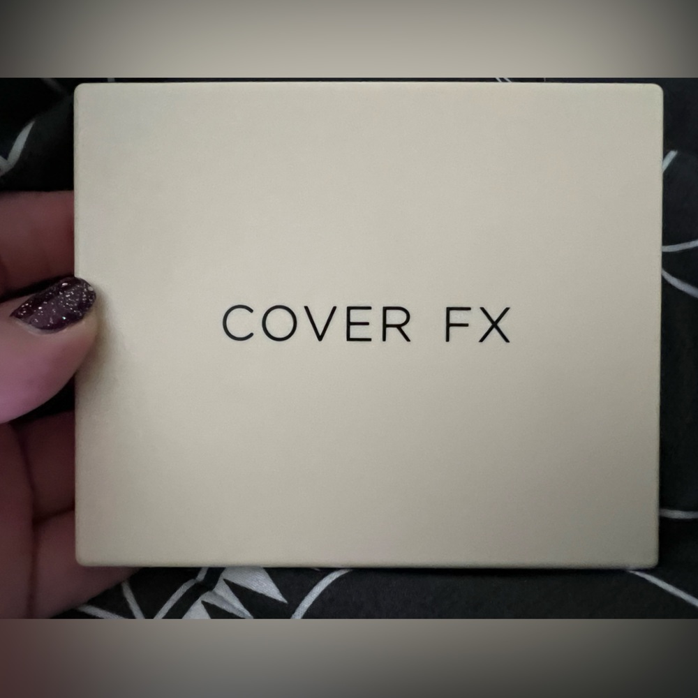 Cover FX palette in medium deep